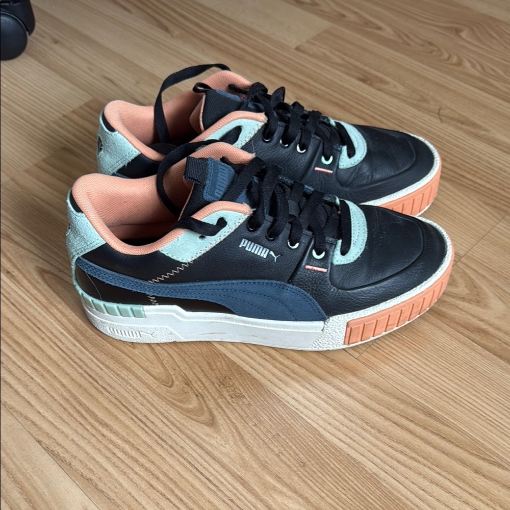 Puma Black and Peach Sneakers